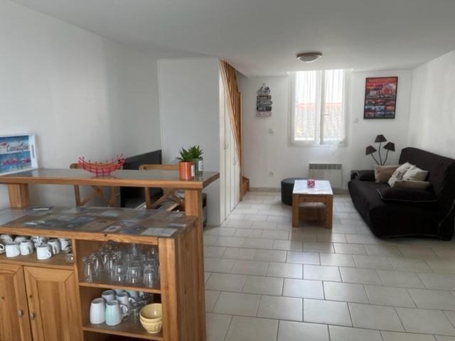 Villa Magali - Appartement Climatise T3 Duplex - Grau-Du-Roi - Hypercentre 20 M De La Plage 勒格罗-迪鲁瓦 外观 照片